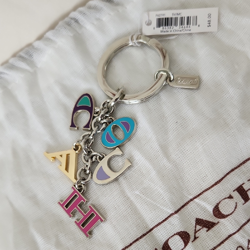 Retired COACH BNWT key chain silver
